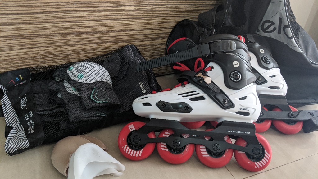 Complete Set Size 40 Adult Inline Skates Oxelo Mf 500 White Red Bag Guard Sports Equipment Sports Games Skates Rollerblades Scooters On Carousell