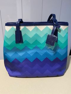 (Category: ) located in . Submitted by nicshoppe (Listing ID 1161900479, Image 1). Description: .