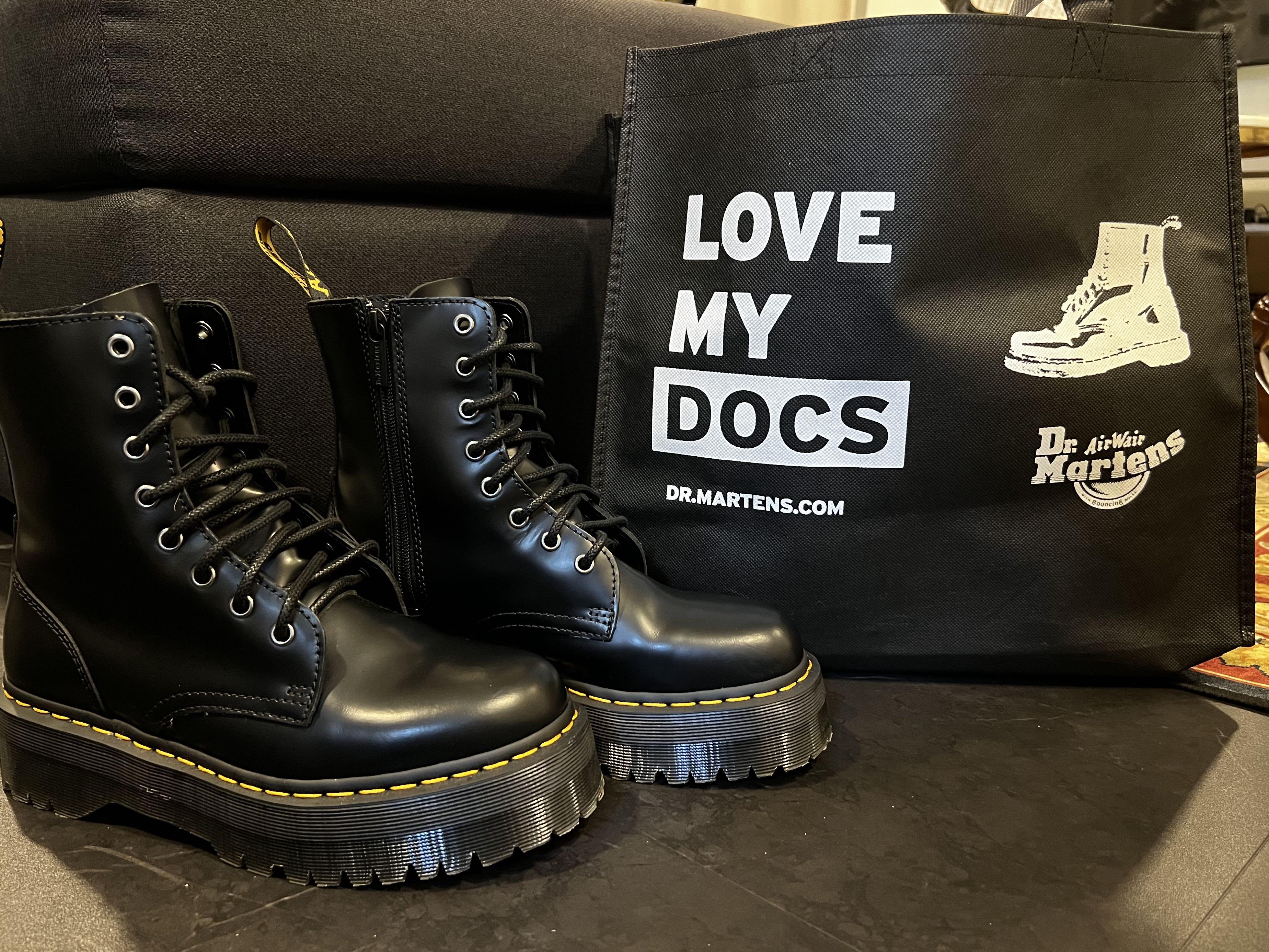 doc martens jadon smooth leather platform boots black