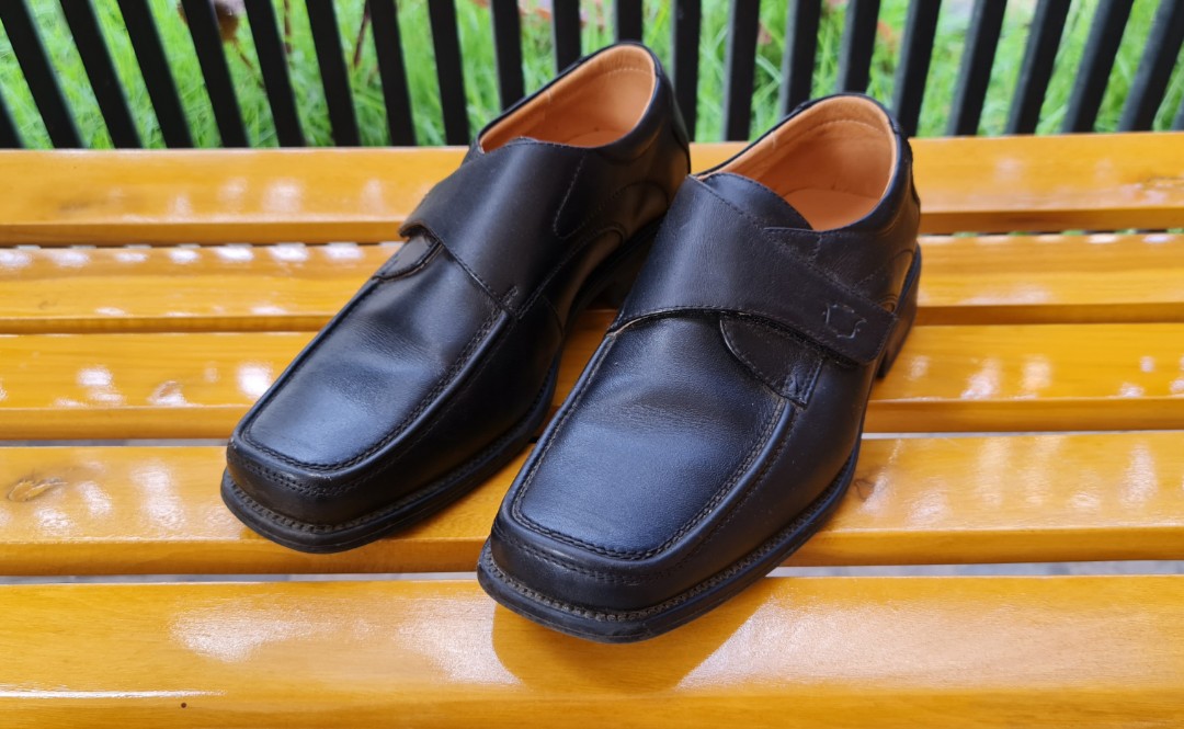 Florsheim black loafers deals