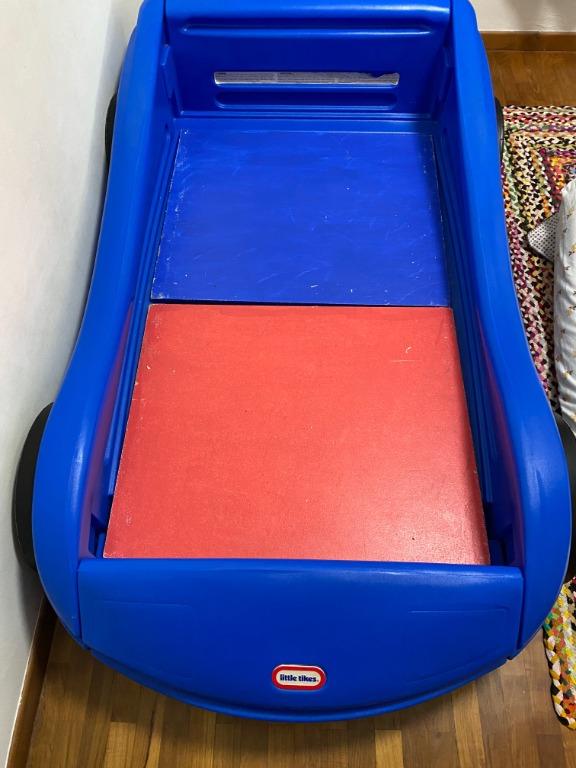 FREE Little Tikes race car bed, Babies & Kids, Baby Nursery & Kids