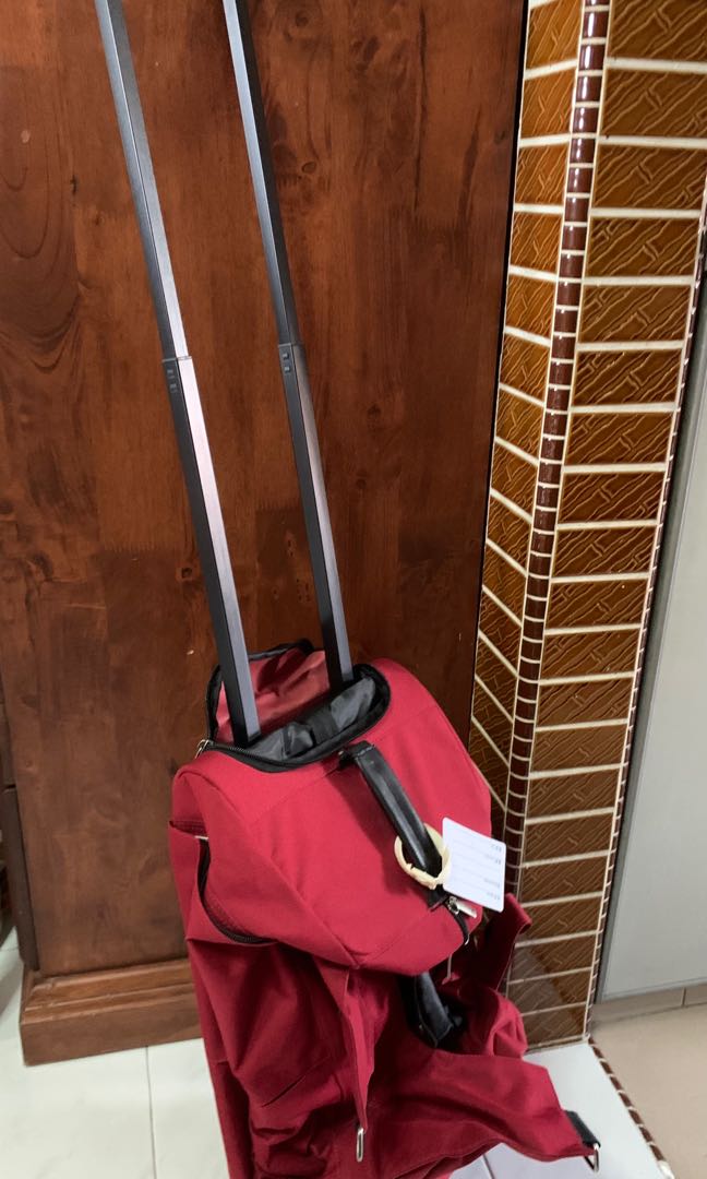 Giordano Trolley Bag in Red Hobbies Toys Travel Luggage on