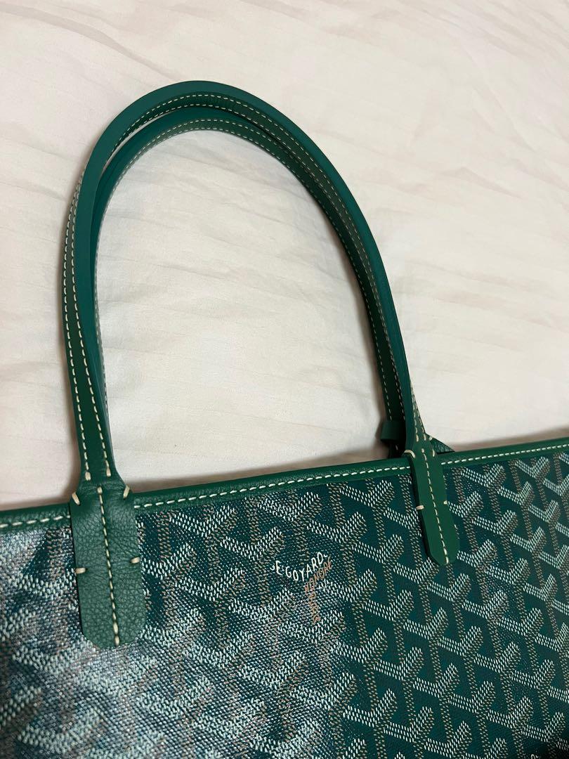 Maison Goyard Saint Louis PM Bag (Green), Luxury, Bags & Wallets on  Carousell