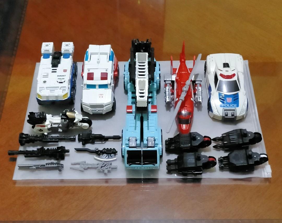Hasbro Defensor Hasbro Combiner Wars - Defensor, Hobbies & Toys, Toys & Games on Carousell