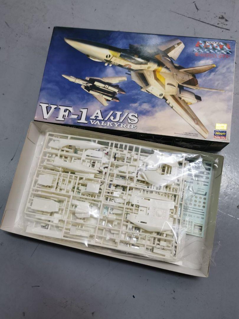 Maquette Hasegawa Macross VF-1A/J/S Valkyrie – échelle 1/72 – Réf. 65719 – Modèle à Monter – Neuf Sous Boîte