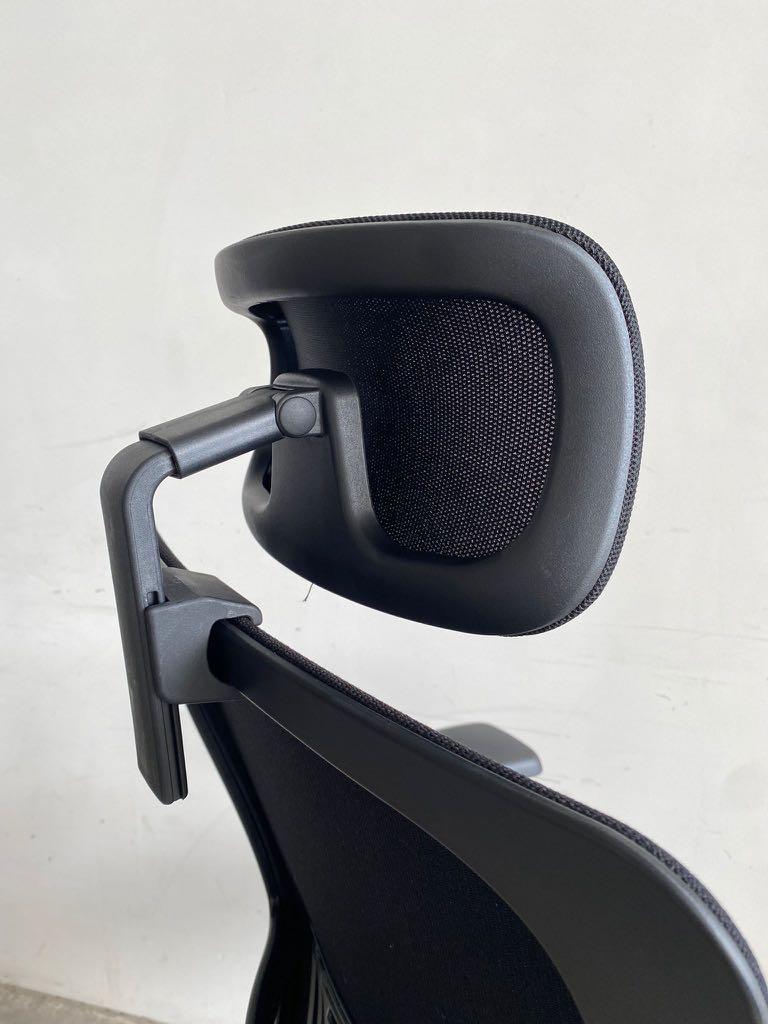Haworth zody chair , fully loaded model with headrest, Furniture & Home  Living, Furniture, Chairs on Carousell