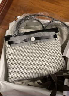（分類：）位於 。 由 kkllllllll 提交（商品編號 1161874011，圖片 1）。簡介： 。
