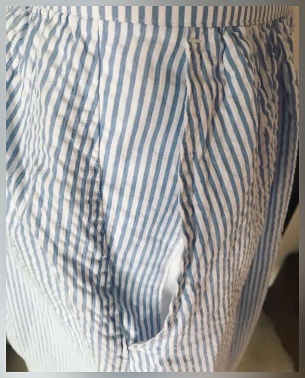 H&M BUTTON DOWN MIDI SKIRT (Category: Skirts) located in Capas. Submitted by stuffandgo (Listing ID 1161990698, Image 3). Description: Like new condition Waist 26-27in Length 30in.