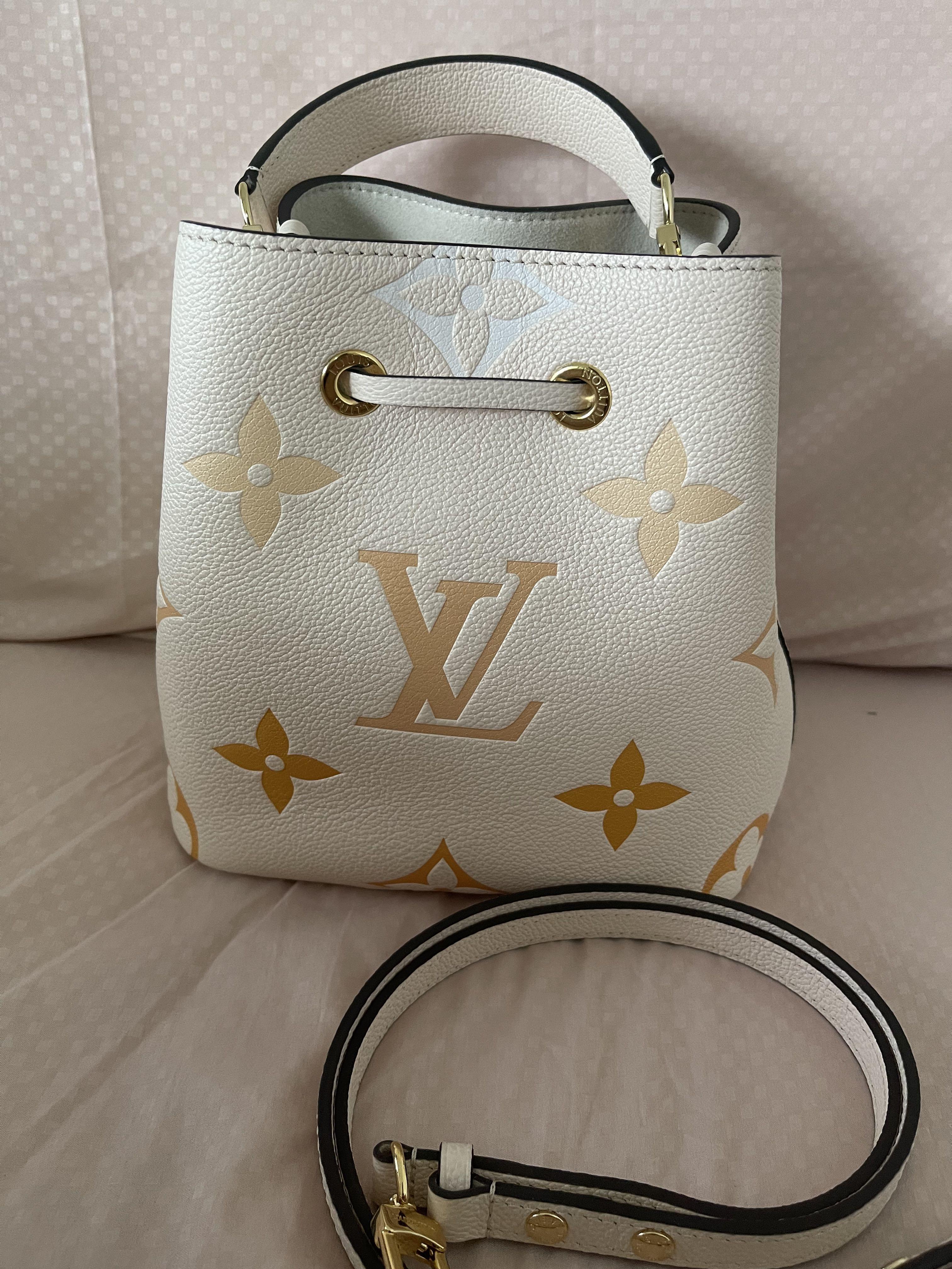 Louis Vuitton Neo Noe + Bandeau Leogram BB  Vintage louis vuitton  handbags, Louis vuitton handbags, Louis vuitton