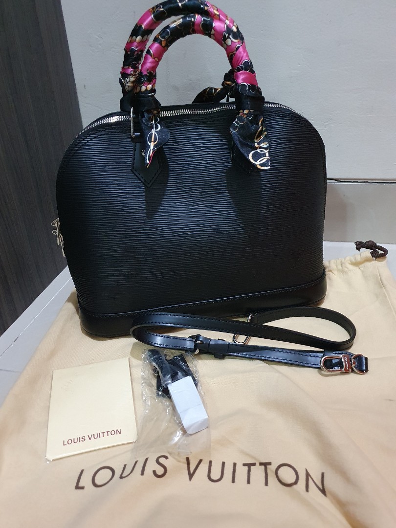 LV Alma epi leather, Fesyen Wanita, Tas \u0026 Dompet di Carousell