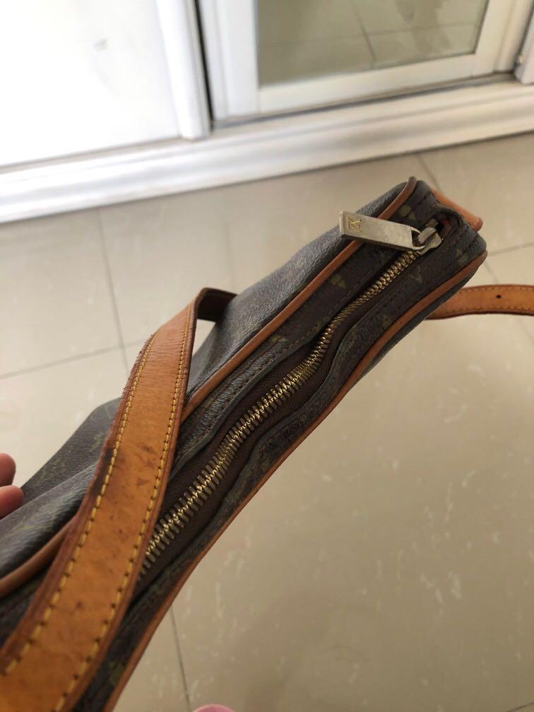 Lv croissant mini (Category: Luxury Bags & Wallets) located in Antipolo. Submitted by shopitsmeanttobe (Listing ID 1161840940, Image 3). Description: No code.
