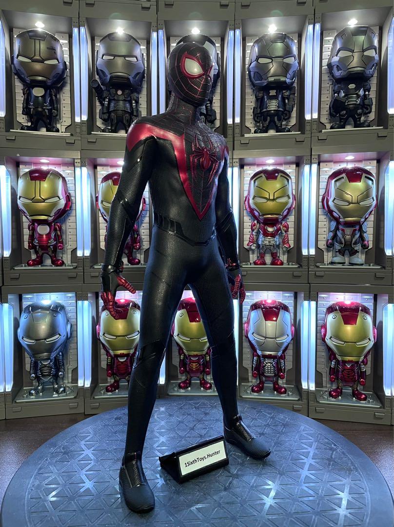 Figurine Hot Toys Miles Morales 1/6 - Spider-Man Jeu Vidéo VGM46 - 29,5 Cm