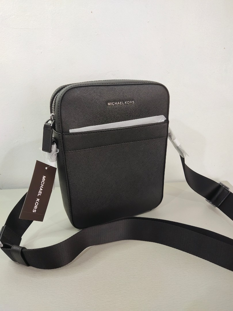 Michael kors best sale harrison flight bag
