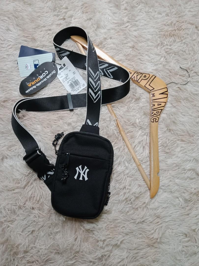 New Era MLB Cross Body New York Yankees Bag