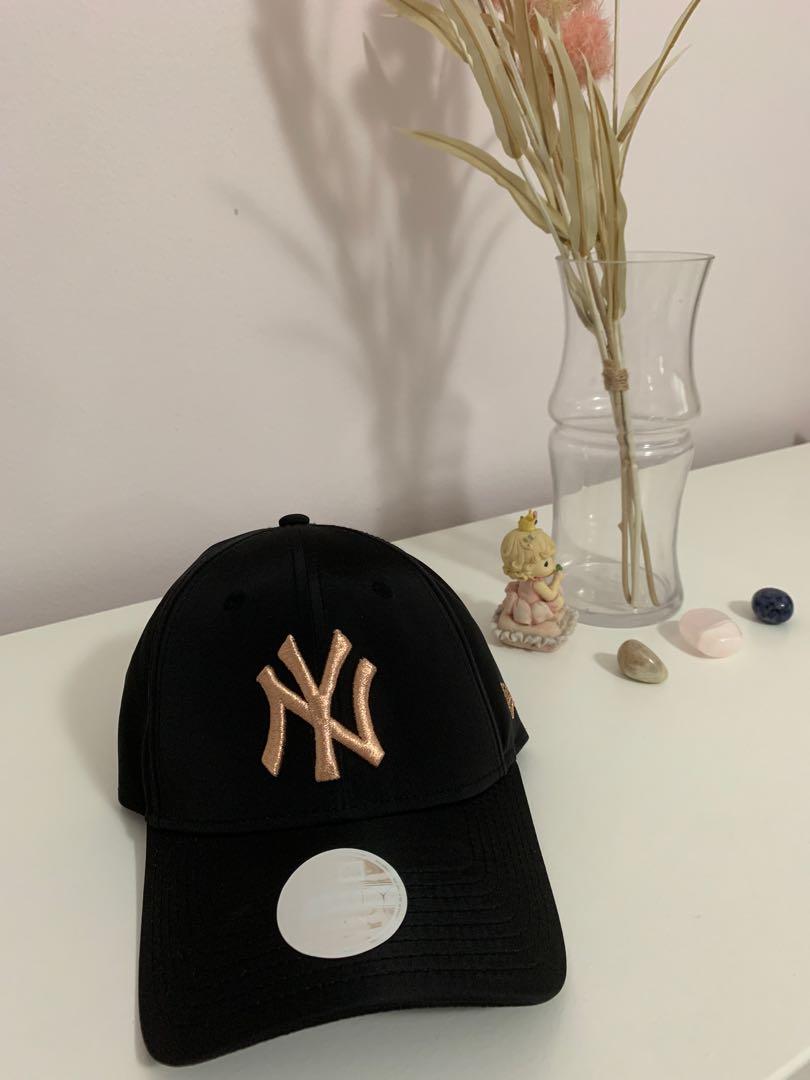 New Era 9Forty Black cap with rose gold NY