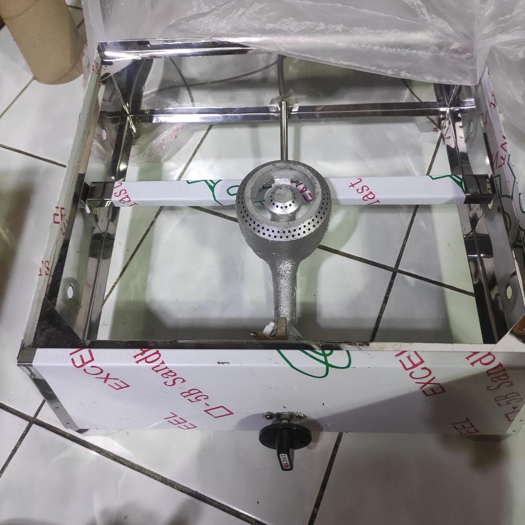 Oven for baking (Category: Ovens & Toasters) located in Trece Martires City. Submitted by chipmaster74 (Listing ID 1161829712, Image 3). Description: stainless steel oven for baking. 2 layers, complete with burner. L = 40cm W = 36cm H = 53cm not used since ng nabili sya, di natuloy yun planned business. for pickup only or shipping at buyer's expense. located at Trece Martires.