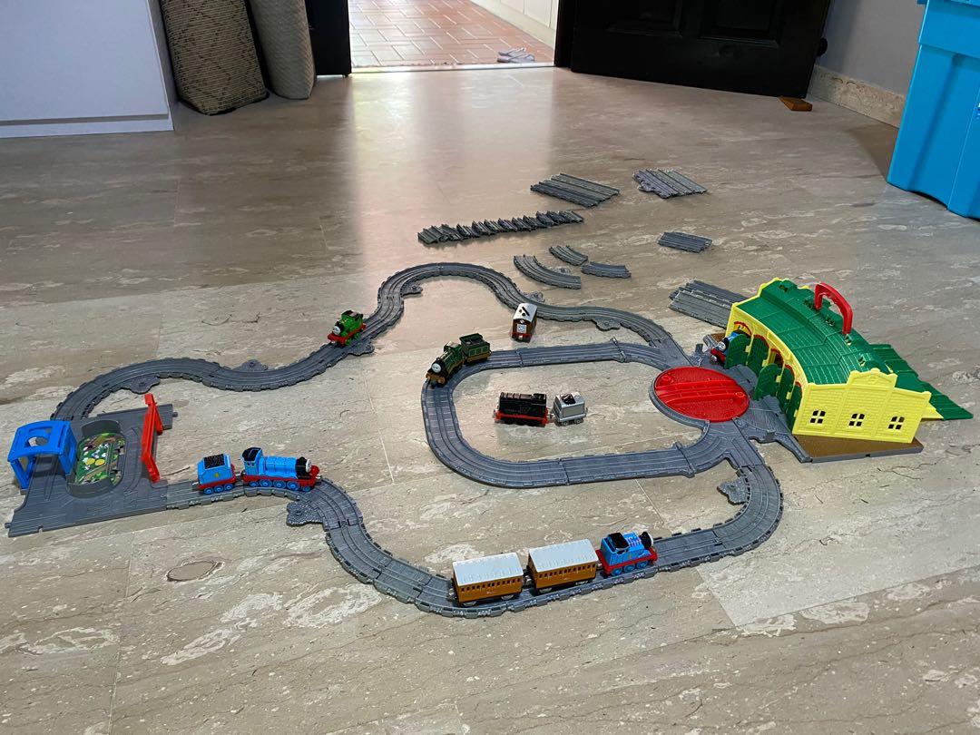 Thomas travel train set top