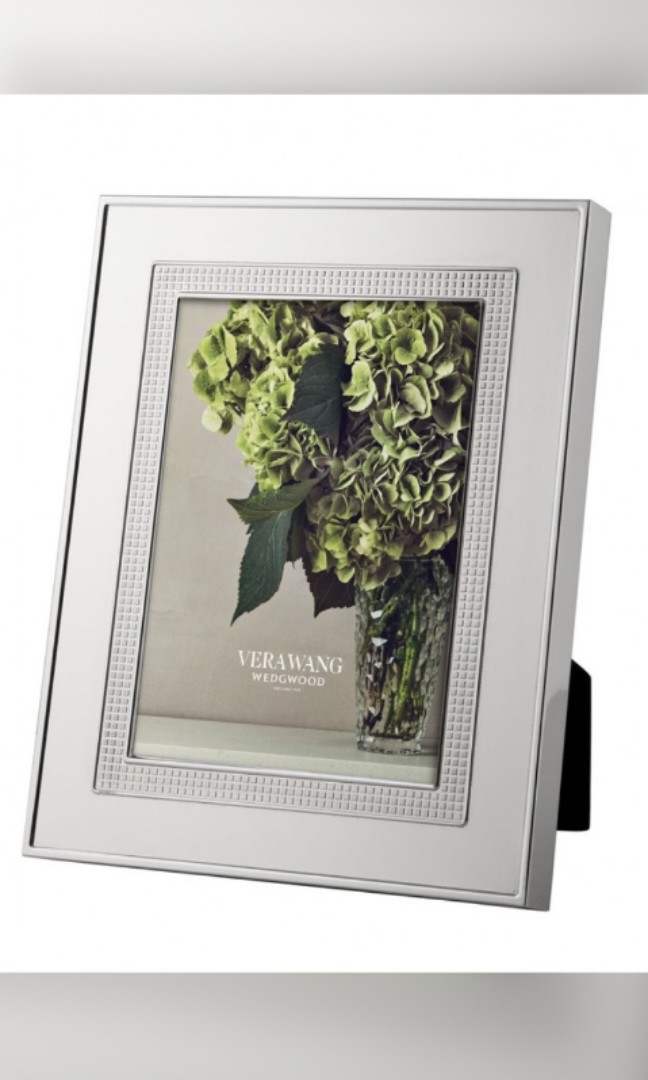 Vera Wang Wedgwood 8x10" frame, Furniture & Home Living, Home Decor