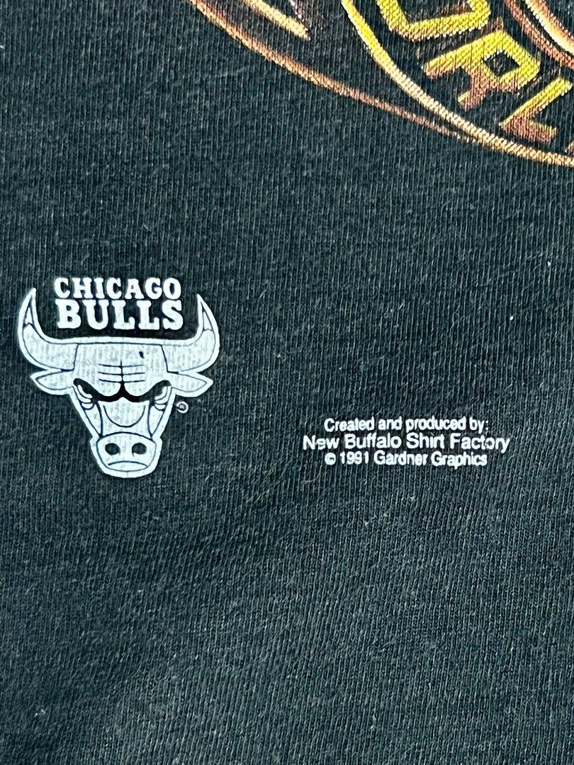 OKAYPLAYER Vintage Chicago Bulls Back to Back NBA World Champs T