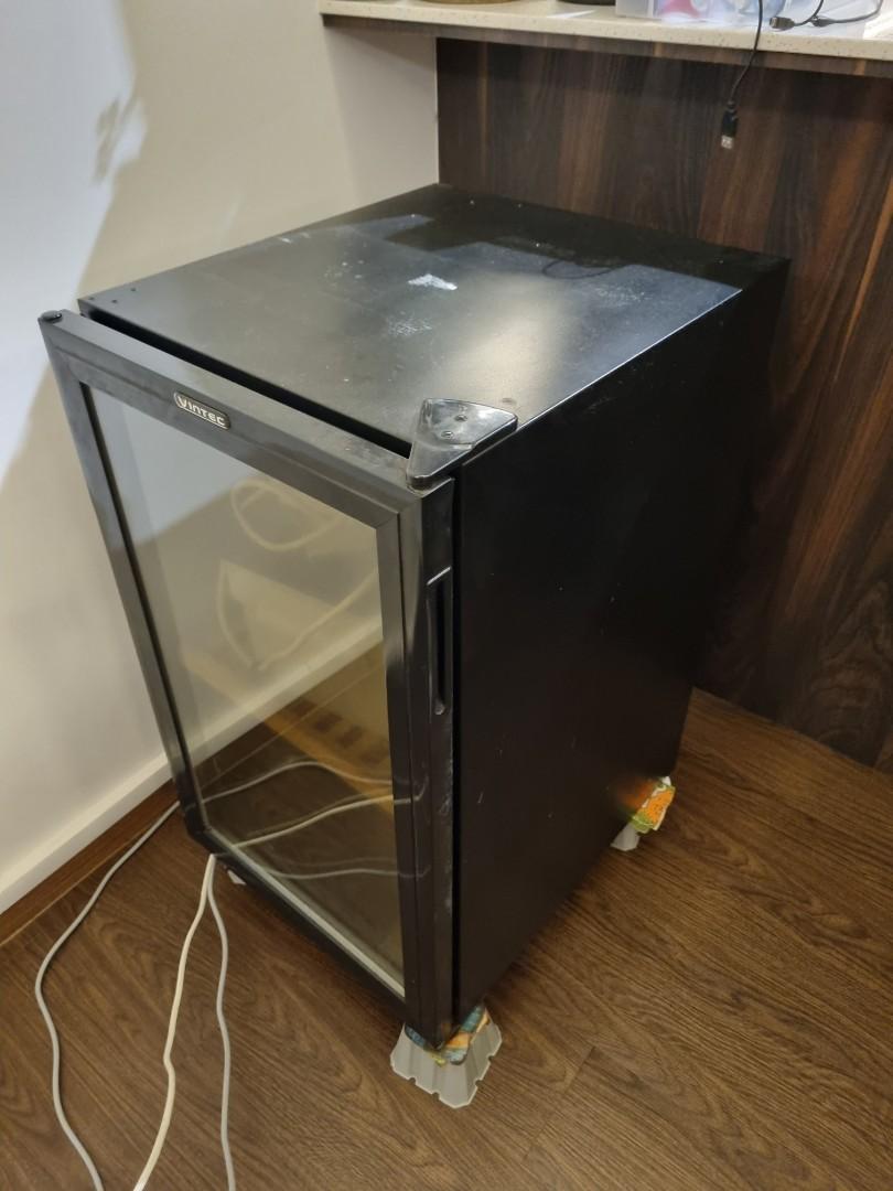 Vintec V30SG wine chiller / fridge, TV & Home Appliances, Kitchen