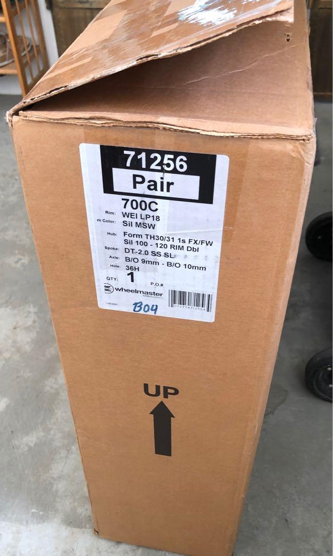 Wheelset box 700C, Sports Equipment, Bicycles & Parts, Parts
