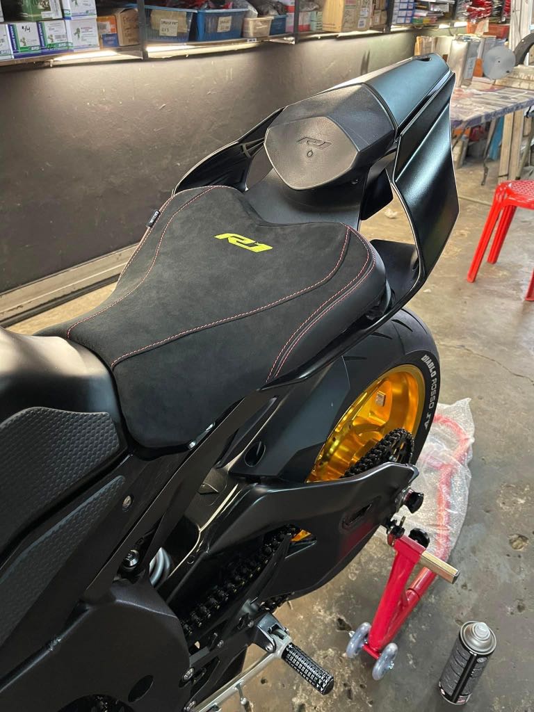 Yamaha R1, Motorcycles, Motorcycle Accessories on Carousell