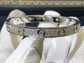 (Category: ) located in . Submitted by authentic_fine_jewelry (Listing ID 1015960862, Image 1). Description: .