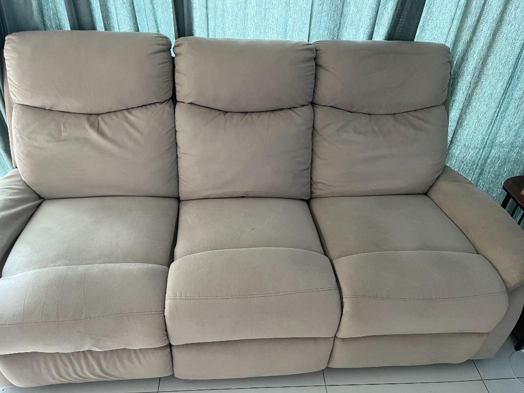 3+2 recliner sofa for sale immediately, Furniture & Home Living