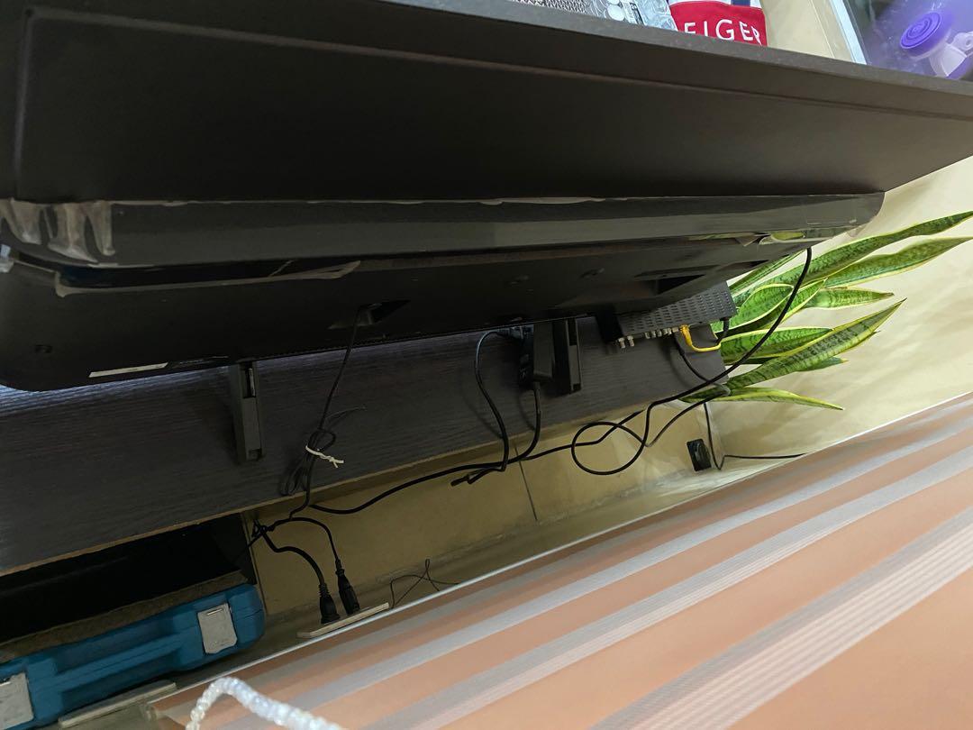 43” SONY SMART TV (Category: TV) located in Quezon City. Submitted by __decluttering (Listing ID 1161993191, Image 2). Description: Model: KD-43X7007G Bought for 33k.