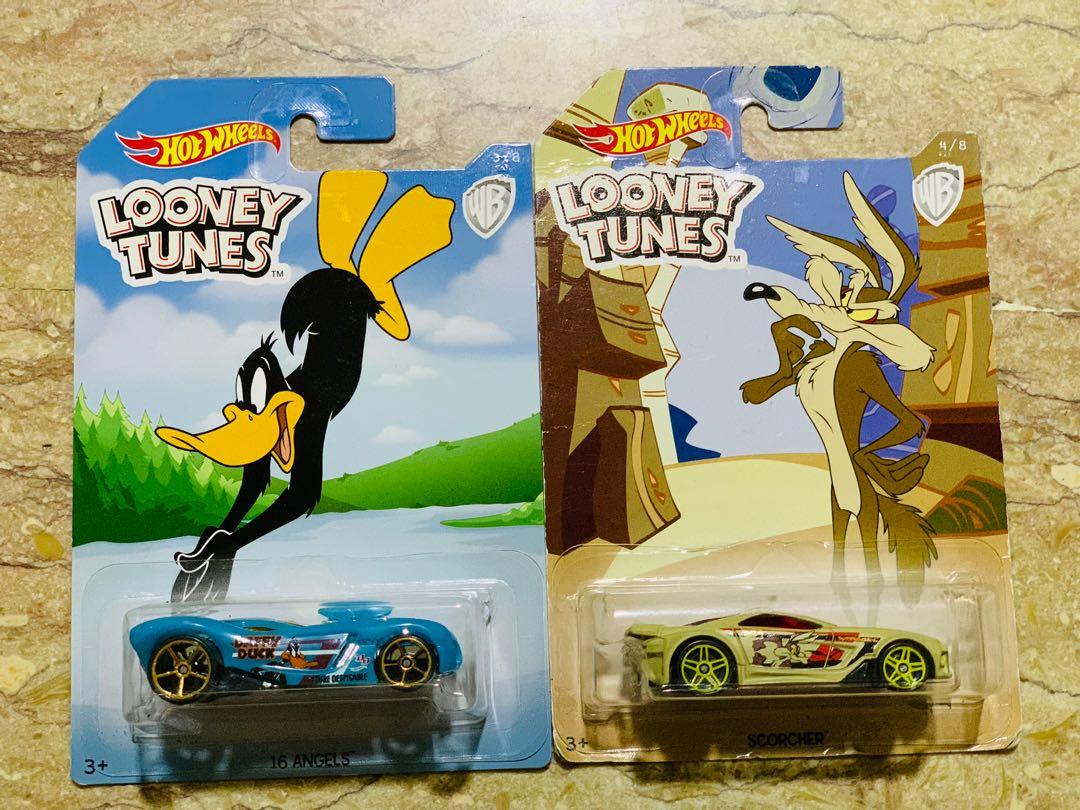 Hot wheels 2025 looney tunes set