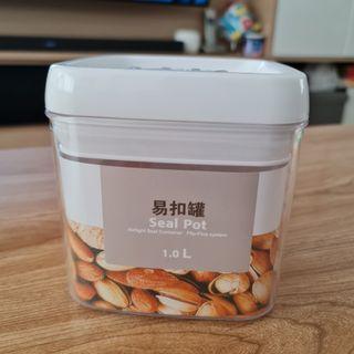Airtight seal container 1 litre