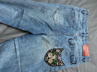 (Category: ) located in . Submitted by MummySam (Listing ID 1162077961, Image 1). Description: .
