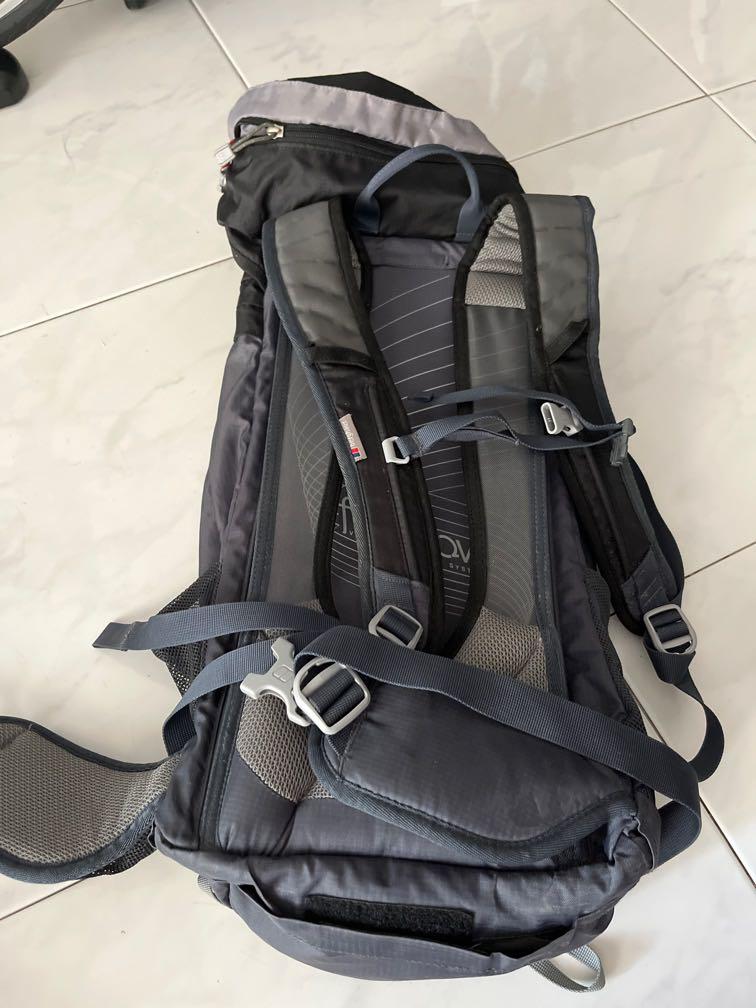 Berghaus top freeflow 25