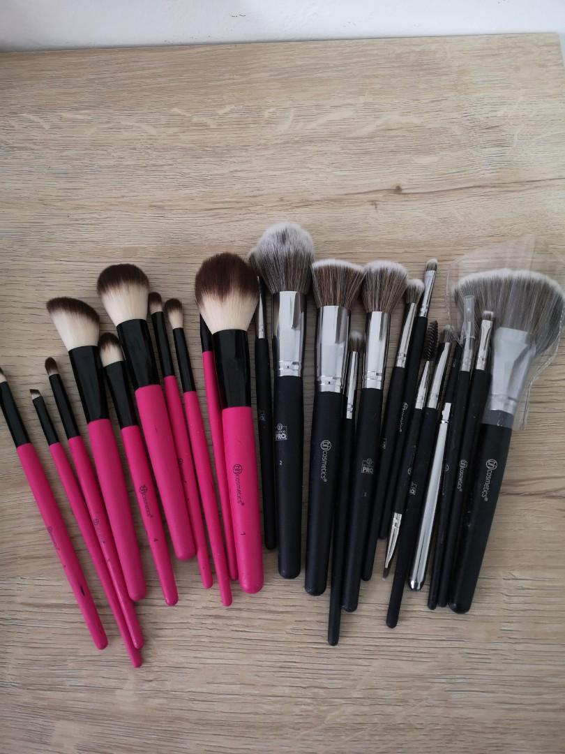 Bh cosmetics studio pro brush set and pink set, Beauty & Personal Care