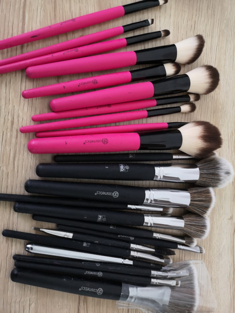 Bh cosmetics studio pro brush set and pink set, Beauty & Personal Care