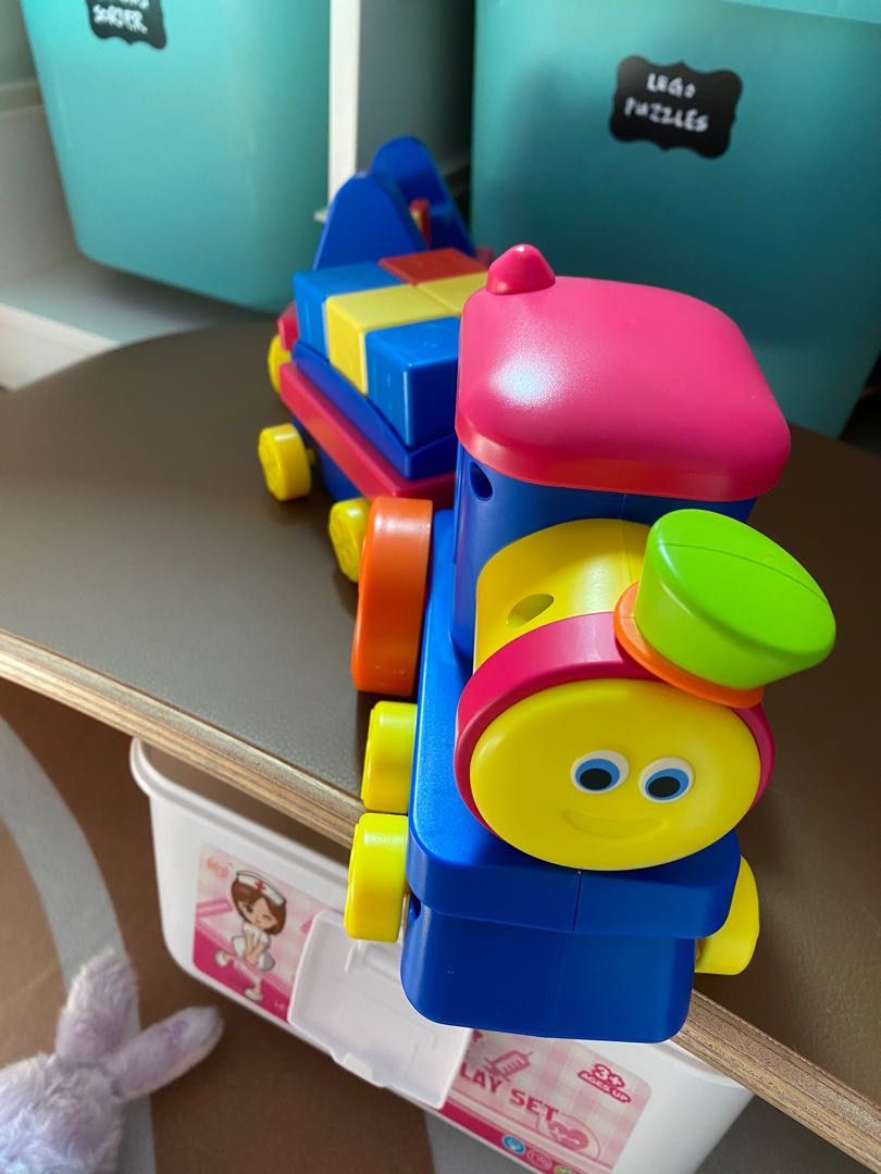 Bob the top train toys
