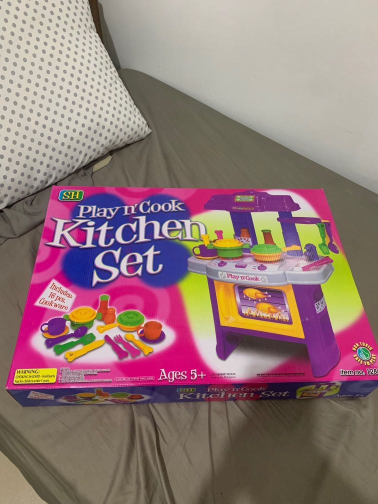 Brand new kitchen set, Hobbies & Toys, Toys & Games on Carousell