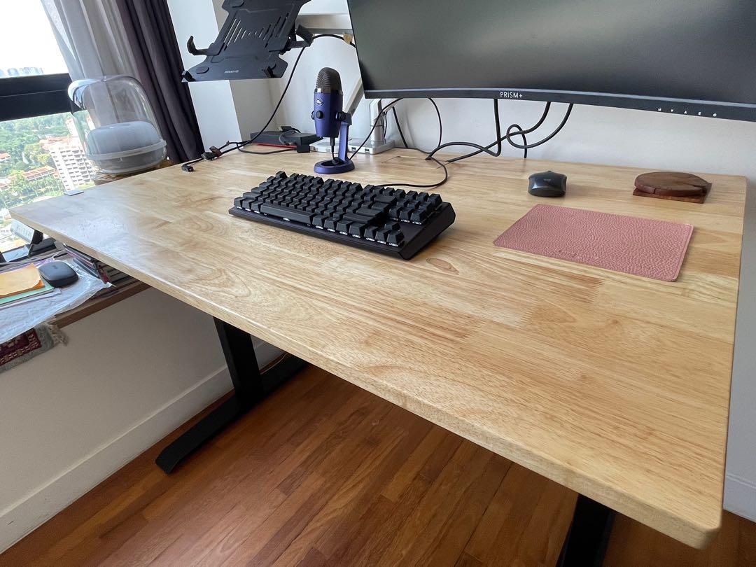 Computer Table (Category: Tables & Sets) located in Singapore. Submitted by dinsinapple (Listing ID 1162021708, Image 2). Description: Omnidesk Wildwood 2020. Standing desk in brand new condition. Have to dispose as I am moving out of singapore. .