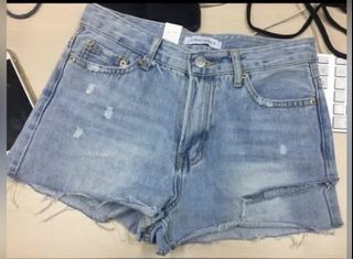 (Category: ) located in . Submitted by sunmoonstars (Listing ID 1162037388, Image 1). Description: .