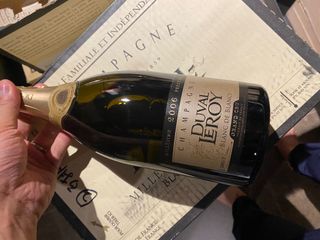 （分類：）位於 。 由 Infinity_Wines 提交（商品編號 1162146693，圖片 1）。簡介： 。