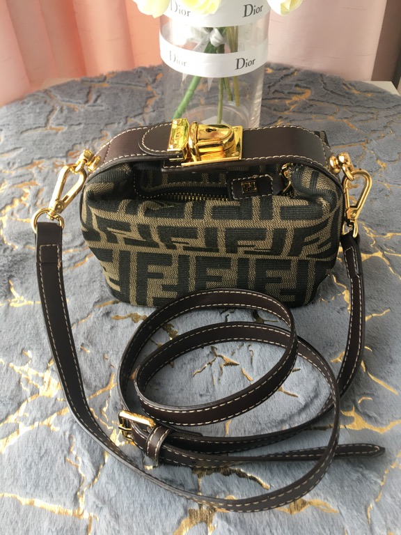 Vintage Fendi pochette bag with detachable strap and Entrupy certificate,  Luxury, Bags & Wallets on Carousell