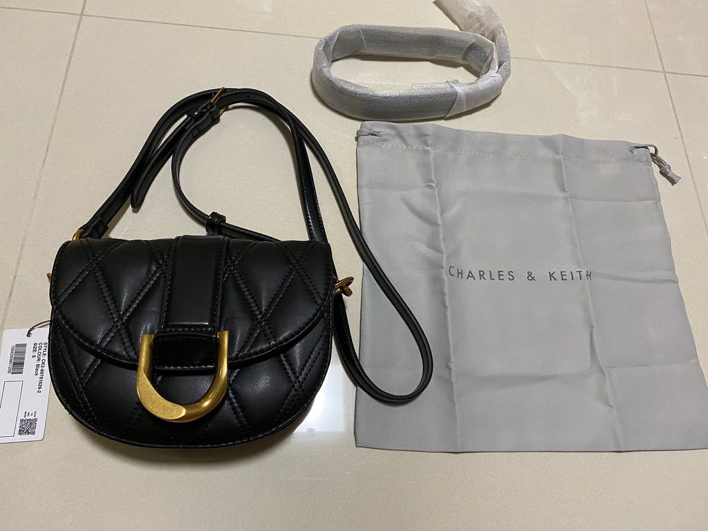 Quilted shop saddle bag