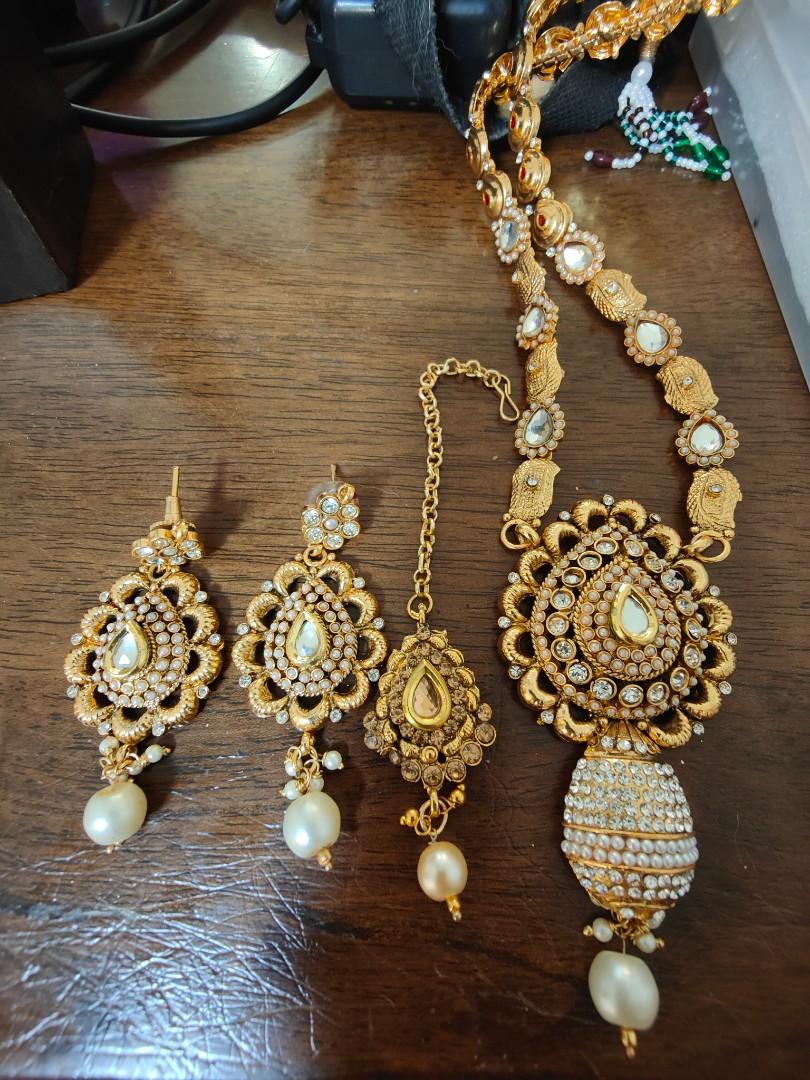 Golden colour necklace set sale