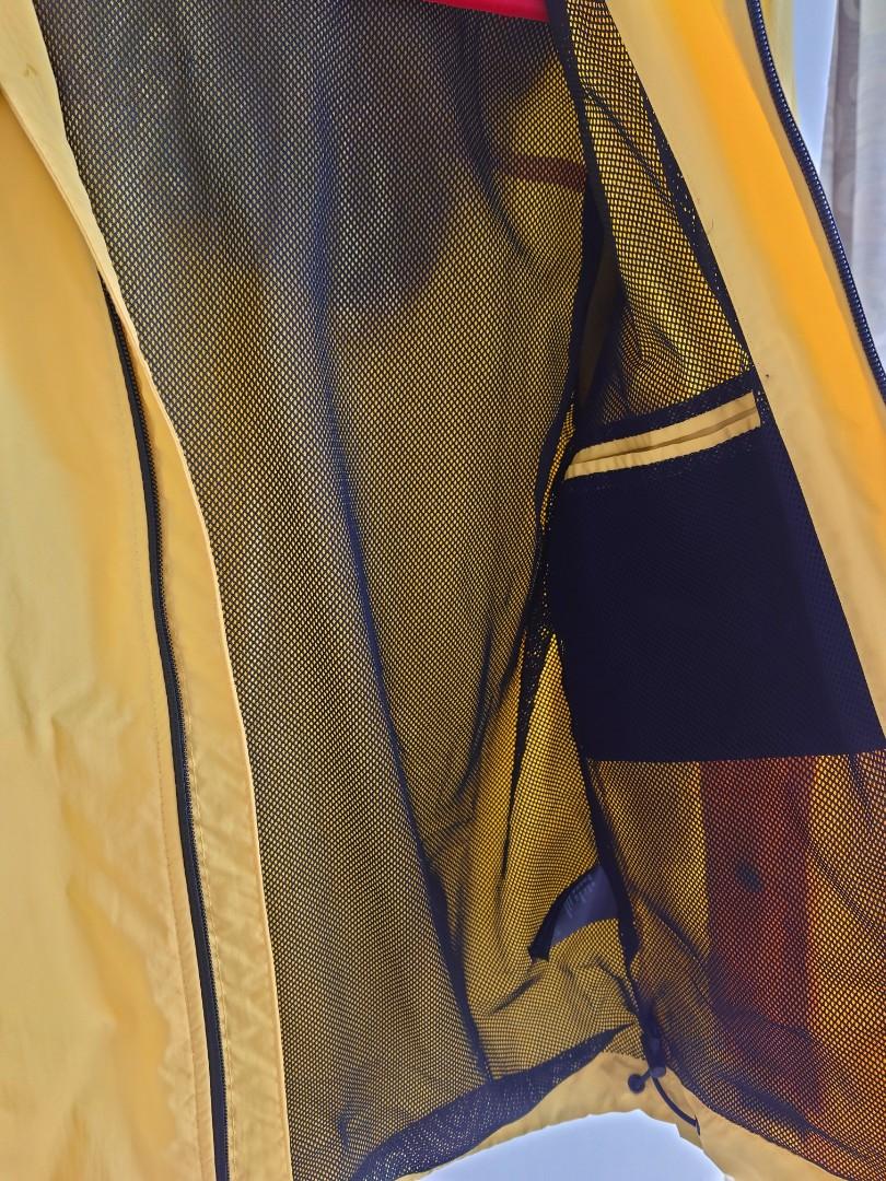 H&M Yellow Jacket, 男裝, 外套及戶外衣服 Carousell