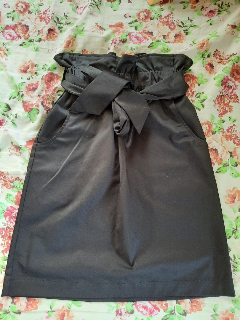 H&M Paper Bag Skirt, Women's Fashion, Bottoms, Skirts on Carousell
