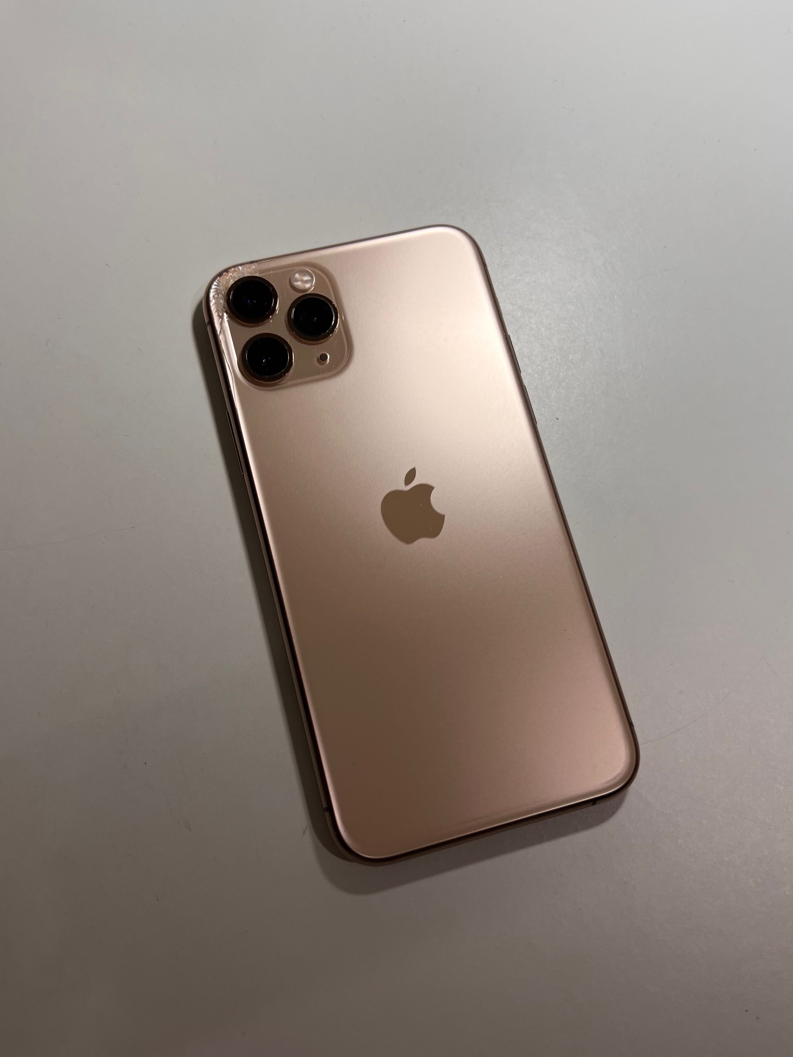 中古】iPhone11 Pro 256GB ゴールド NWC92J／A SIMフリー [2133028145427] -  リコレ！|ビックカメラグループ ソフマップの中古通販サイト