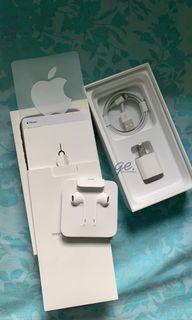 IPHONE HEADSET/EARPODS IPHONE CHARGER ORIGINAL BRAND NEW