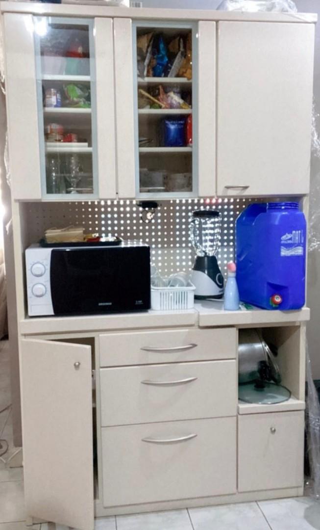 Kitchen Cabinet (Category: Shelves, Cabinets & Racks) located in Paranaque City. Submitted by stockholm05 (Listing ID 1162113180, Image 1). Description: Kitchen Cabinet with outlet May lalagyan ng mga glass,cups, plates , spoons and forks.