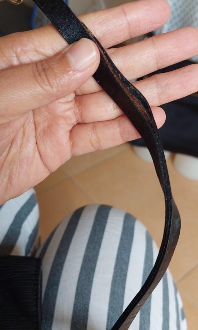 Louis Vuitton Epi leather wristlet (Category: Luxury Bags & Wallets) located in Baguio. Submitted by lotus_blossom (Listing ID 1161998045, Image 2). Description: Please check all posted pics No code JRS Shipping.