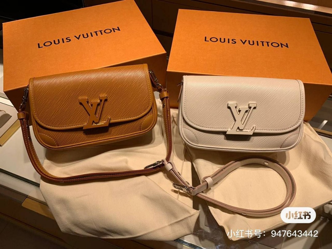 Louis Vuitton Buci Bag unboxing Review  LV Buci 包包开箱 (2022.7) 